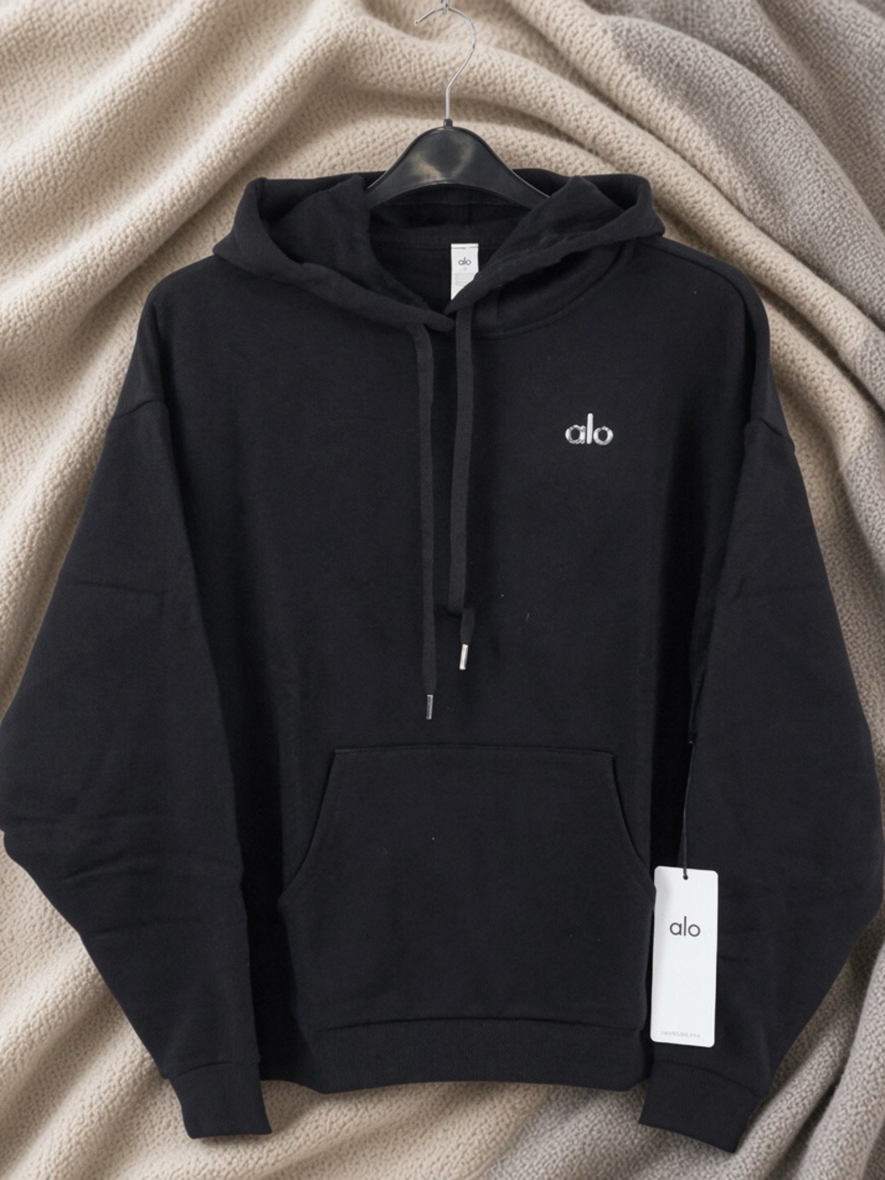 ALO Yoga Black Hooded Pullover Sweatshirt